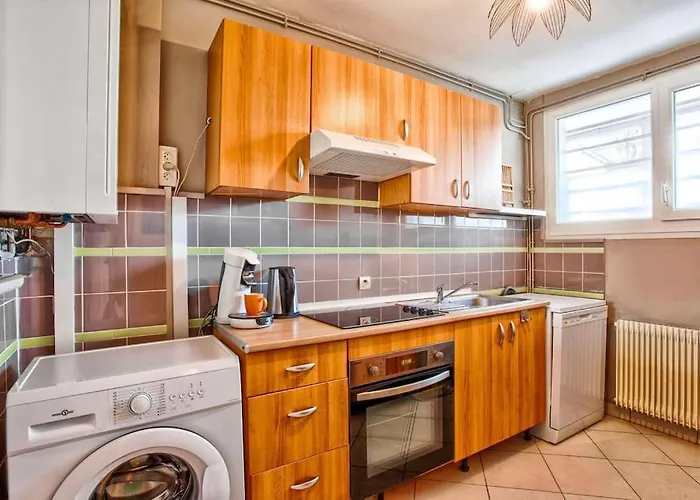 Bel Rdc Avec Parking Gratuit *