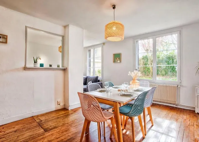 Bel Rdc Avec Parking Gratuit * Кан